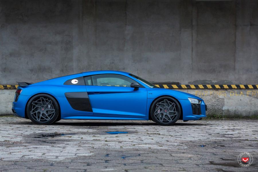  Audi R8 V10 on Vossen Wheels (CG-209T) 2018 года  (фото 3 из 33)